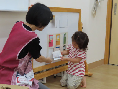 「こんこんこん」誰が出てくるかな